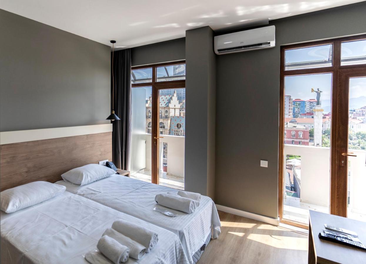 Boulevard Apartments Batumi Exterior foto